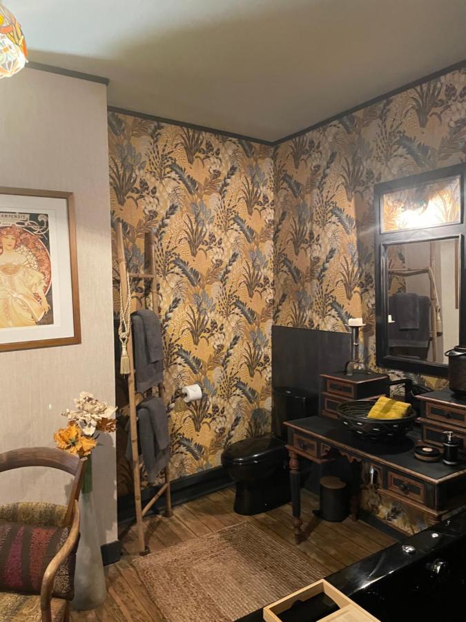 Cosy Central House With Luxury Jacuzzi Bath هيسدين المظهر الخارجي الصورة